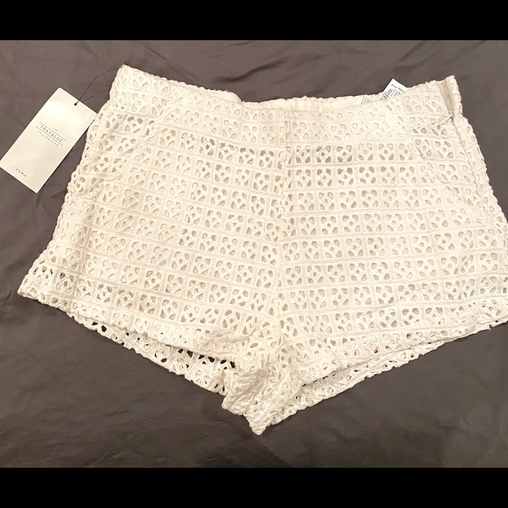 Zara Trafaluc off white shorts